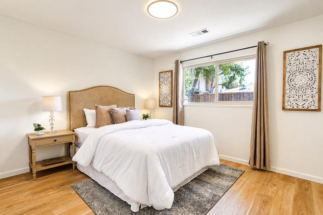 2139 Calabazas Boulevard, Santa Clara, CA 95051