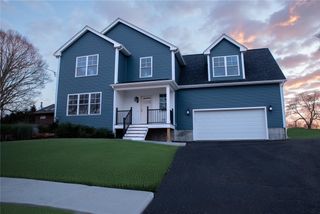 6 Lillian Court, Warwick, RI 02889