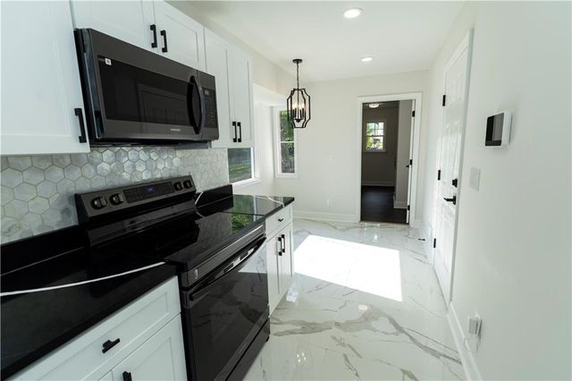 60 Lakeside Dr, Covington, GA 30016