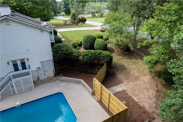 60 Lakeside Dr, Covington, GA 30016