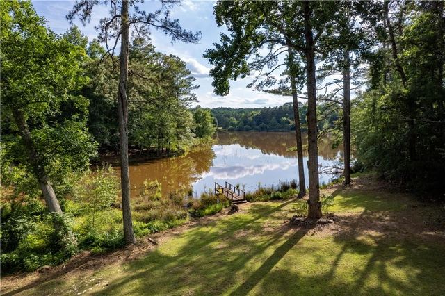 60 Lakeside Dr, Covington, GA 30016