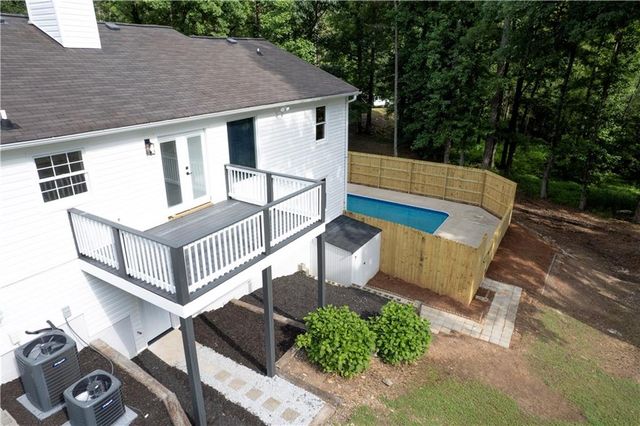 60 Lakeside Dr, Covington, GA 30016