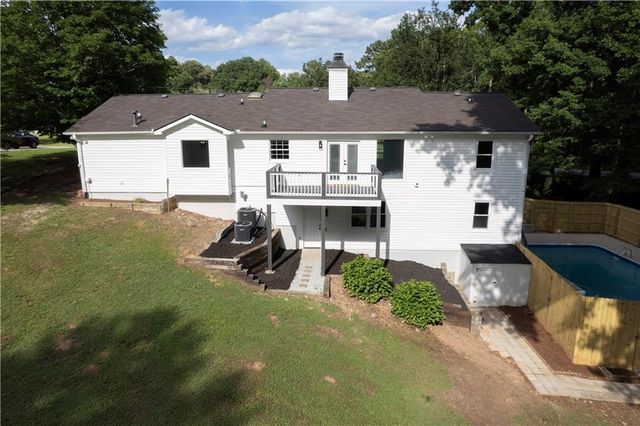 60 Lakeside Dr, Covington, GA 30016