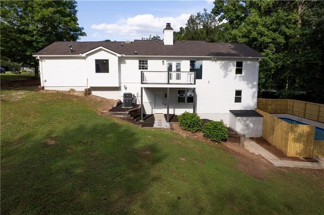60 Lakeside Dr, Covington, GA 30016