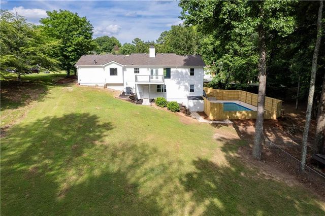 60 Lakeside Dr, Covington, GA 30016