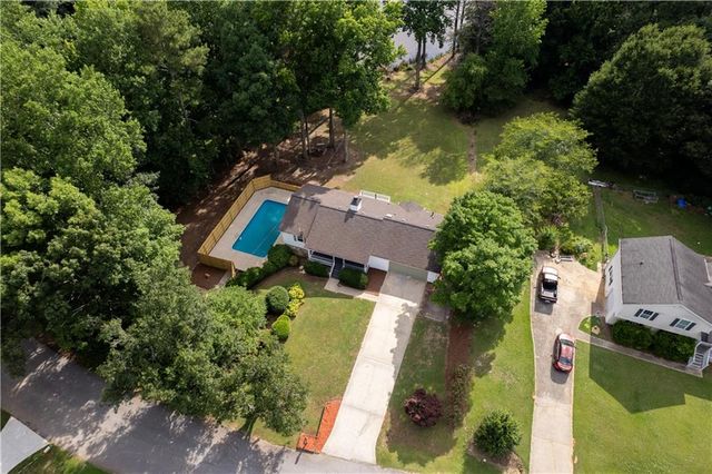 60 Lakeside Dr, Covington, GA 30016