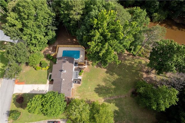 60 Lakeside Dr, Covington, GA 30016