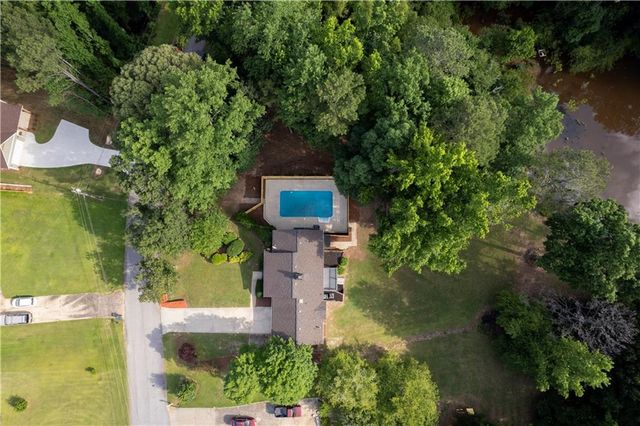 60 Lakeside Dr, Covington, GA 30016