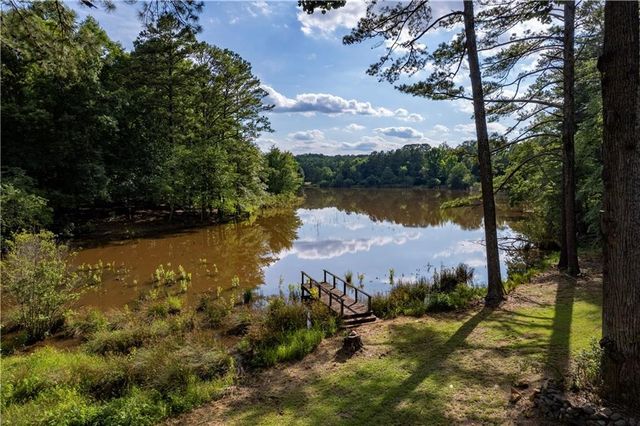 60 Lakeside Dr, Covington, GA 30016