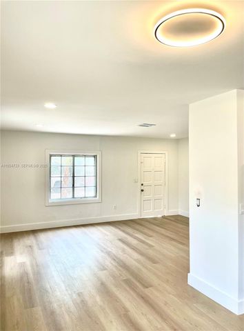 12260 NW 8th Ave, North Miami, FL 33168