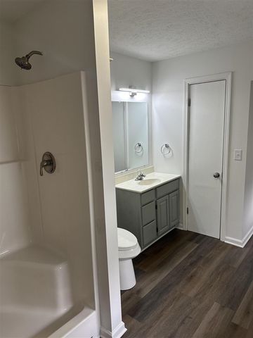 1809 Fulton Street, Kalamazoo, MI 49001