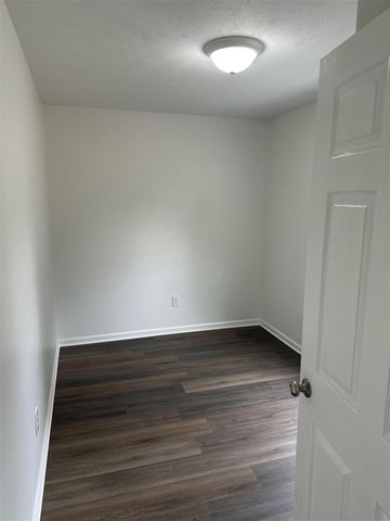 1809 Fulton Street, Kalamazoo, MI 49001