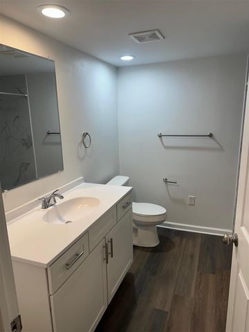 1809 Fulton Street, Kalamazoo, MI 49001