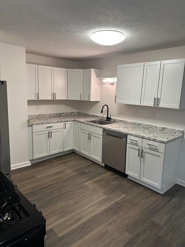 1809 Fulton Street, Kalamazoo, MI 49001