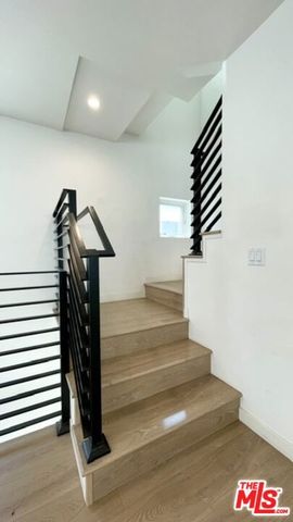 5230 Satsuma Avenue, North Hollywood (los Angeles), CA 91601