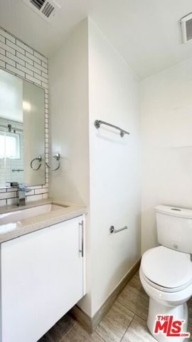 5230 Satsuma Avenue, North Hollywood (los Angeles), CA 91601