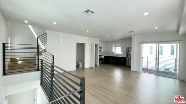 5230 Satsuma Avenue, North Hollywood (los Angeles), CA 91601