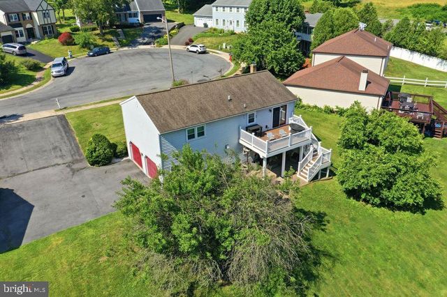 10 MANSION CT W, Birdsboro, PA 19508