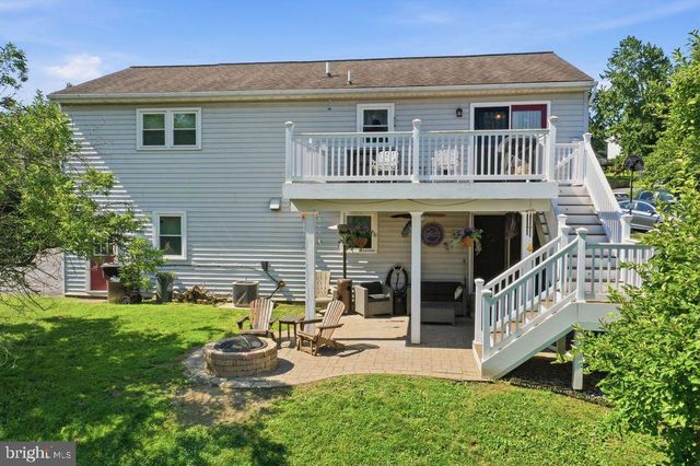 10 MANSION CT W, Birdsboro, PA 19508