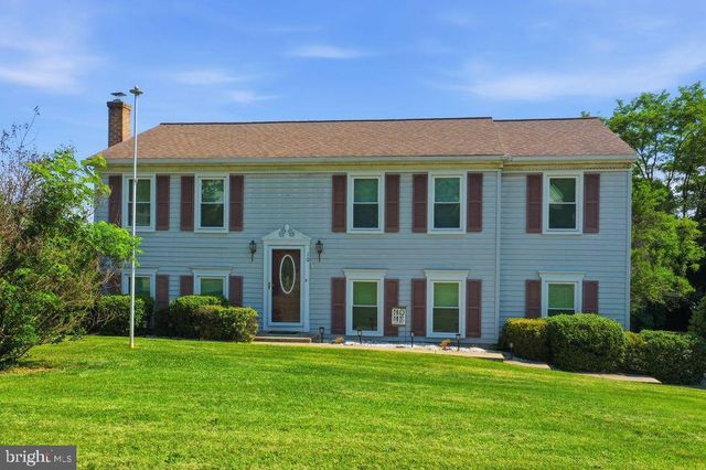 10 MANSION CT W, Birdsboro, PA 19508