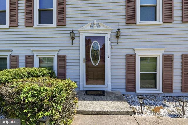 10 MANSION CT W, Birdsboro, PA 19508
