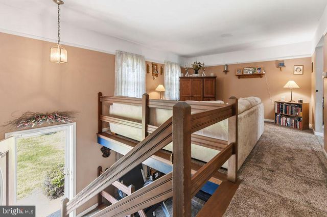 10 MANSION CT W, Birdsboro, PA 19508