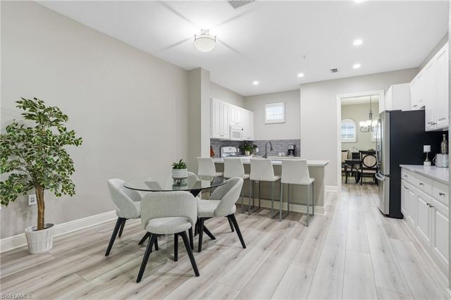 9270 CAMPANILE CIR # 202, Naples, FL 34114