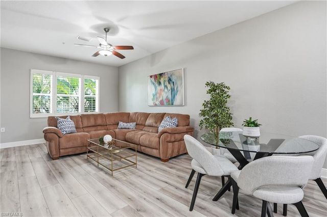 9270 CAMPANILE CIR # 202, Naples, FL 34114