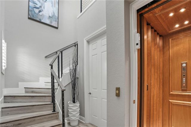 9270 CAMPANILE CIR # 202, Naples, FL 34114