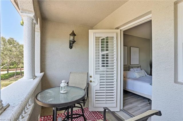 9270 CAMPANILE CIR # 202, Naples, FL 34114