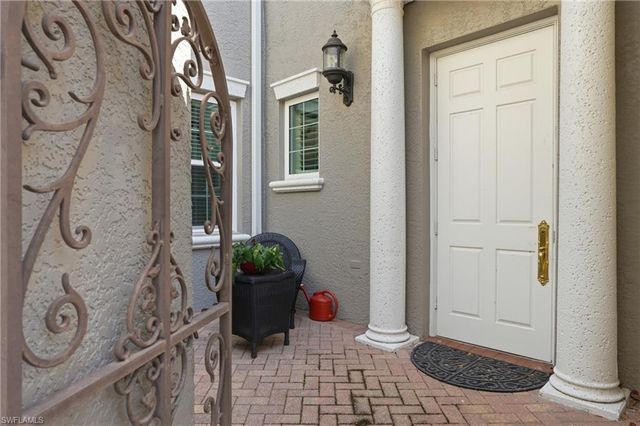 9270 CAMPANILE CIR # 202, Naples, FL 34114