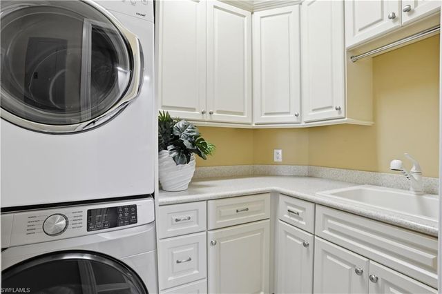 9270 CAMPANILE CIR # 202, Naples, FL 34114