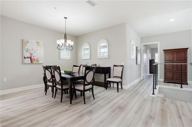 9270 CAMPANILE CIR # 202, Naples, FL 34114