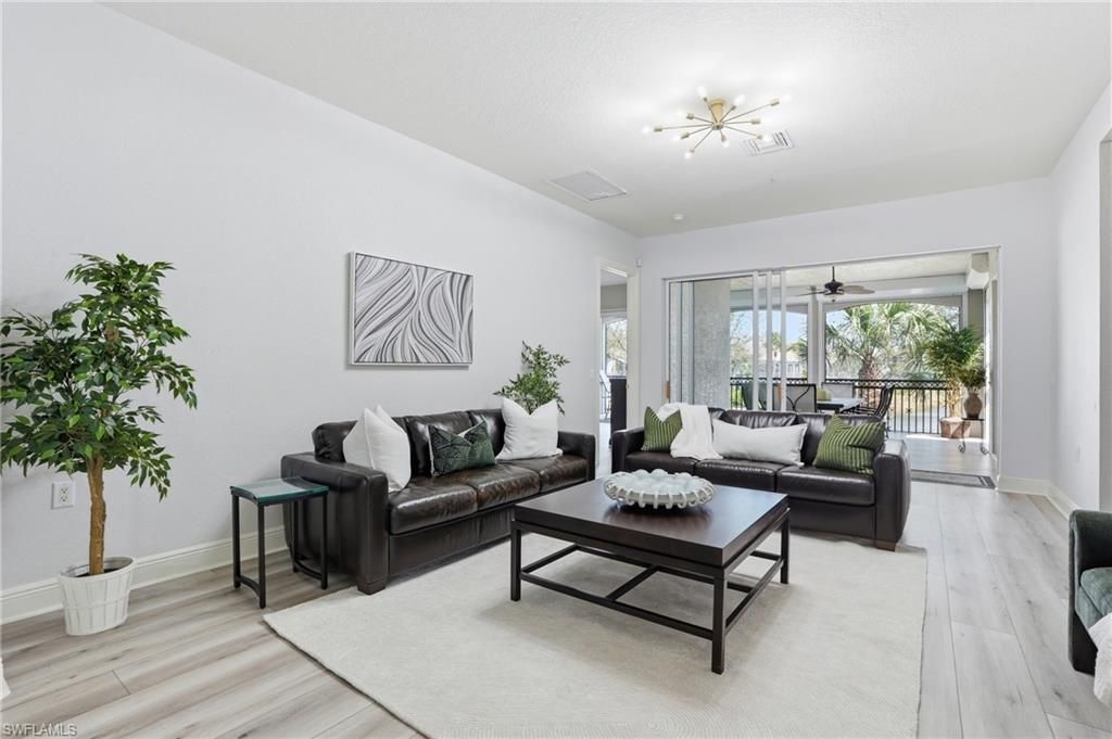 9270 CAMPANILE CIR # 202, Naples, FL 34114