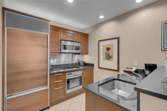 145 East Harmon Avenue 1708, Las Vegas, NV 89109