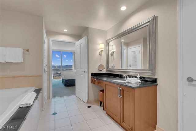 145 East Harmon Avenue 1708, Las Vegas, NV 89109