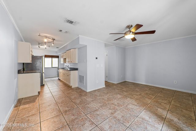 121 S 13TH Avenue B, Jacksonville Beach, FL 32250