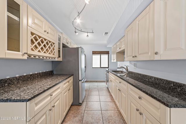 121 S 13TH Avenue B, Jacksonville Beach, FL 32250