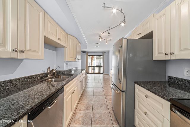 121 S 13TH Avenue B, Jacksonville Beach, FL 32250