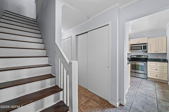 121 S 13TH Avenue B, Jacksonville Beach, FL 32250