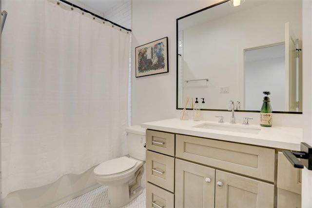 2013 Cochran Street, Houston, TX 77009
