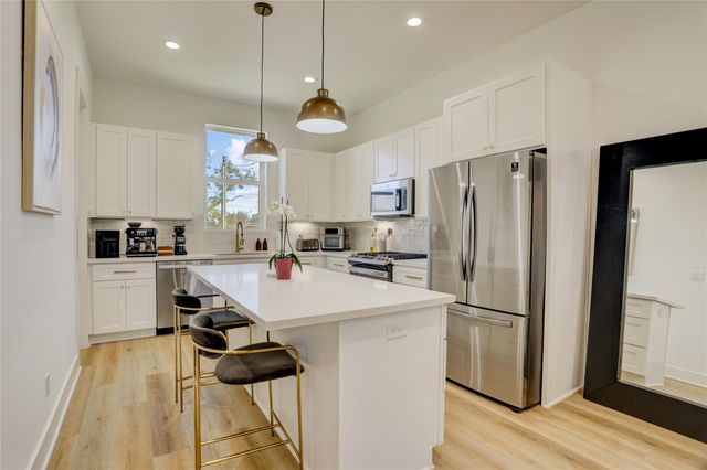 2013 Cochran Street, Houston, TX 77009