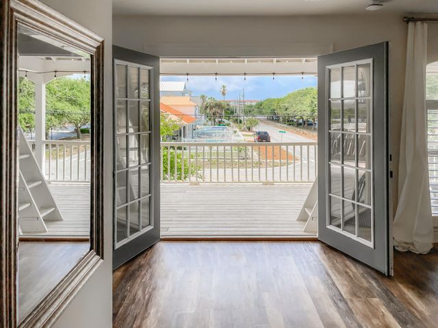 4421 Luke Avenue, Destin, FL 32541