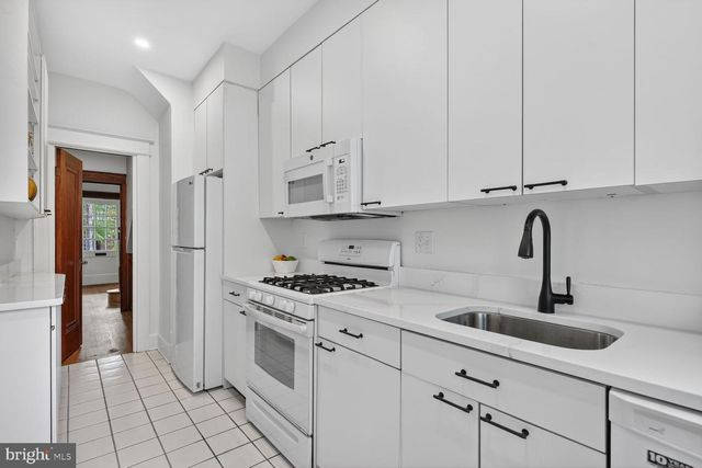 3907 BENTON ST NW, Washington, DC 20007