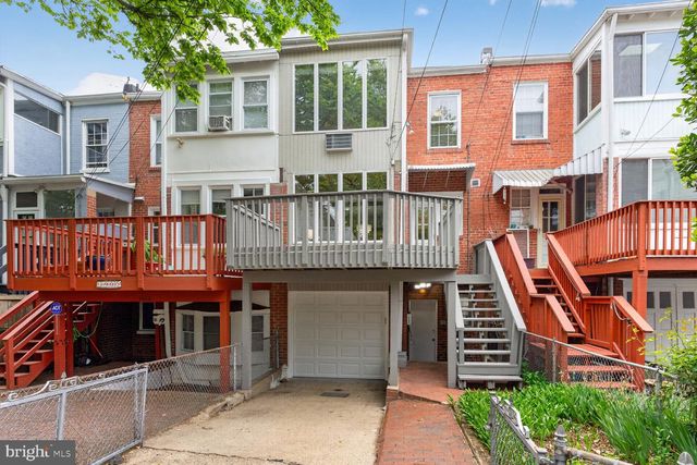 3907 BENTON ST NW, Washington, DC 20007