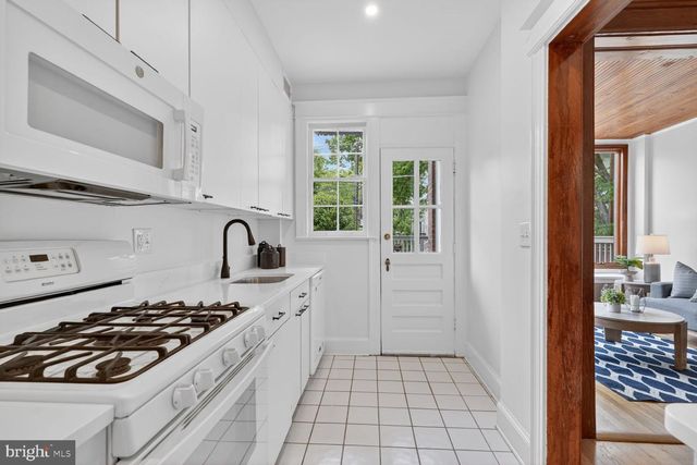 3907 BENTON ST NW, Washington, DC 20007