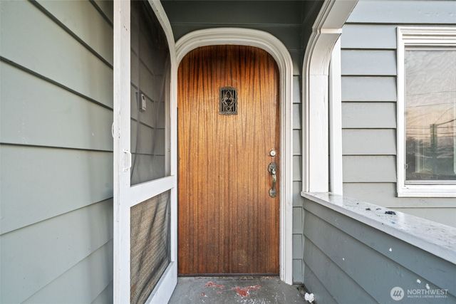 303 S Lafayette Avenue, Bremerton, WA 98312