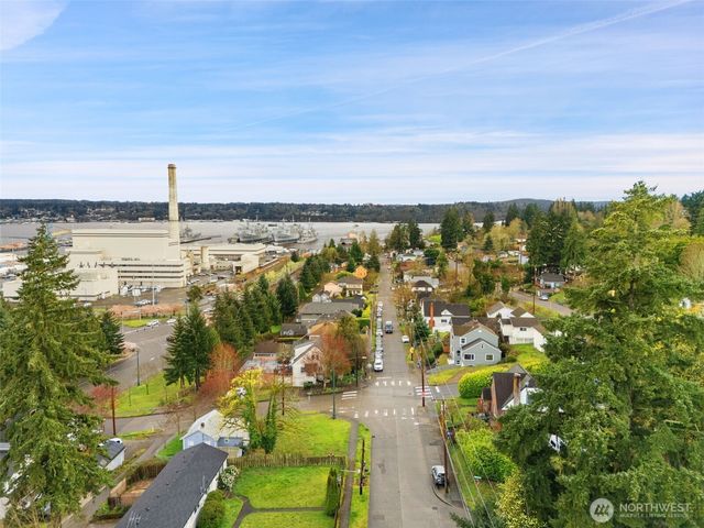 303 S Lafayette Avenue, Bremerton, WA 98312