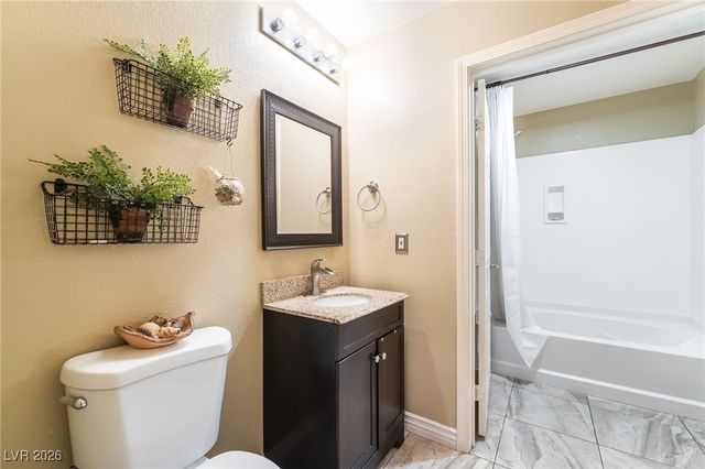 35 East Agate Avenue 201, Las Vegas, NV 89123