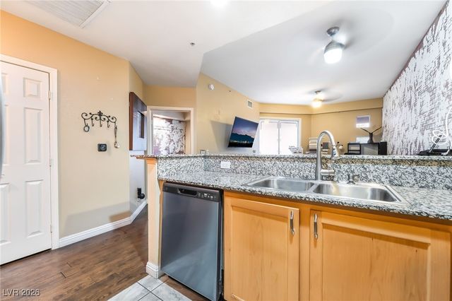 35 East Agate Avenue 201, Las Vegas, NV 89123